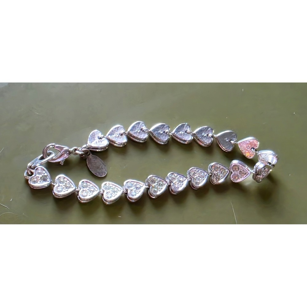 Carolee Silver Tone Rhinestone Heart Link Tennis Bracelet Clear Crystal Romantic - Picture 4 of 6